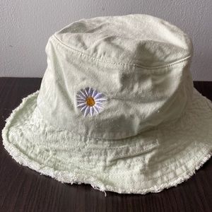Light green bucket hat
